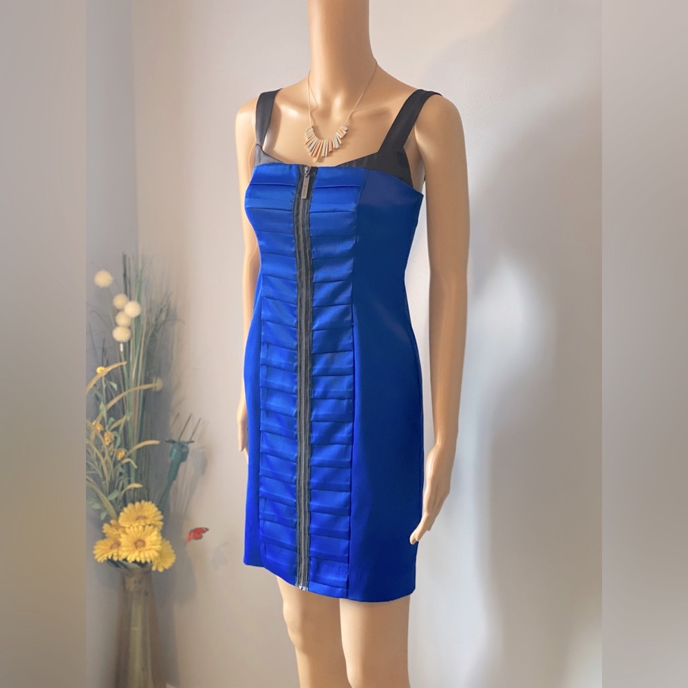 Kensie Gorgeous royal blue with edgy front zipper size 2